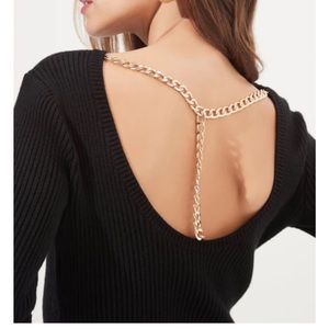 Astr The Label Elson Sweater in black Medium